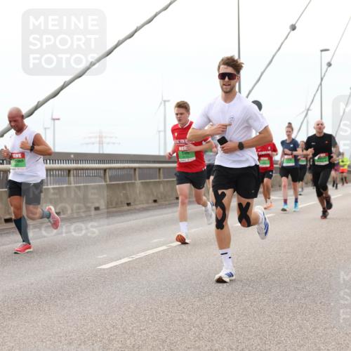 03.10.2025 - Köhlbrandbrückenlauf Lena Gebhardt http://msf.ph/oto/9200716 03.10.2025 15:41:23 Position 2  meine-sportfotos.de