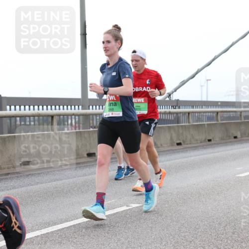 03.10.2025 - Köhlbrandbrückenlauf Lena Gebhardt http://msf.ph/oto/9200732 03.10.2025 15:41:27 Position 2 048, 9670 meine-sportfotos.de
