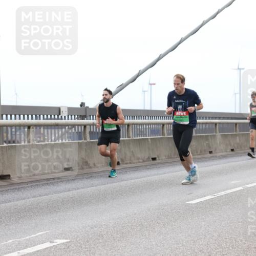 03.10.2025 - Köhlbrandbrückenlauf Lena Gebhardt http://msf.ph/oto/9200739 03.10.2025 15:41:29 Position 2  meine-sportfotos.de