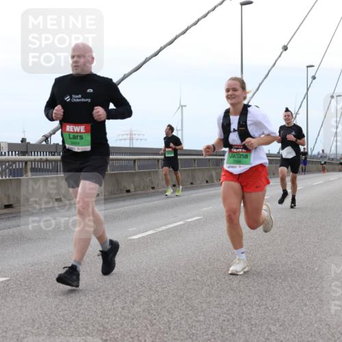 03.10.2025 - Köhlbrandbrückenlauf Lena Gebhardt http://msf.ph/oto/9200777 03.10.2025 15:41:40 Position 2 9484, 7599 meine-sportfotos.de