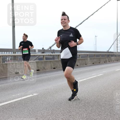 03.10.2025 - Köhlbrandbrückenlauf Lena Gebhardt http://msf.ph/oto/9200787 03.10.2025 15:41:43 Position 2  meine-sportfotos.de