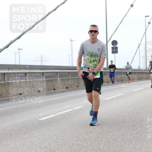 03.10.2025 - Köhlbrandbrückenlauf Lena Gebhardt http://msf.ph/oto/9200788 03.10.2025 15:41:46 Position 2 10 meine-sportfotos.de