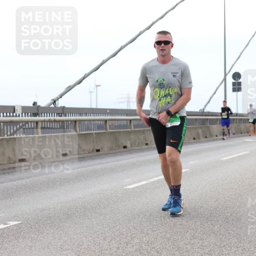 03.10.2025 - Köhlbrandbrückenlauf Lena Gebhardt http://msf.ph/oto/9200791 03.10.2025 15:41:47 Position 2 85, 19 meine-sportfotos.de