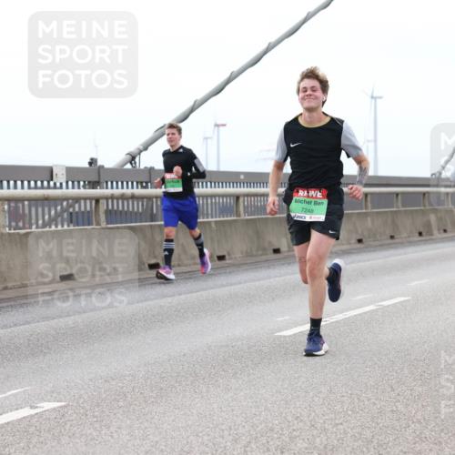03.10.2025 - Köhlbrandbrückenlauf Lena Gebhardt http://msf.ph/oto/9200795 03.10.2025 15:41:51 Position 2 7248 meine-sportfotos.de
