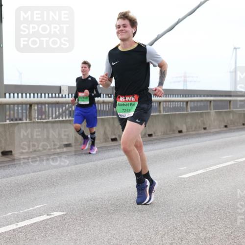 03.10.2025 - Köhlbrandbrückenlauf Lena Gebhardt http://msf.ph/oto/9200798 03.10.2025 15:41:52 Position 2 7248 meine-sportfotos.de