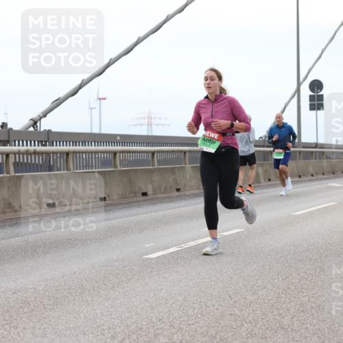03.10.2025 - Köhlbrandbrückenlauf Lena Gebhardt http://msf.ph/oto/9200799 03.10.2025 15:41:54 Position 2  meine-sportfotos.de