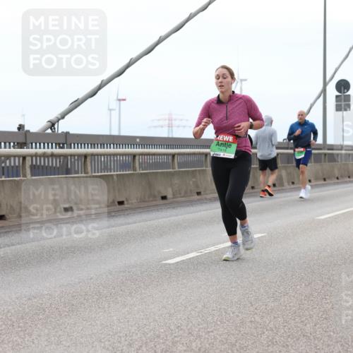 03.10.2025 - Köhlbrandbrückenlauf Lena Gebhardt http://msf.ph/oto/9200801 03.10.2025 15:41:54 Position 2 7418 meine-sportfotos.de