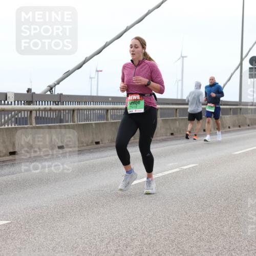 03.10.2025 - Köhlbrandbrückenlauf Lena Gebhardt http://msf.ph/oto/9200803 03.10.2025 15:41:54 Position 2  meine-sportfotos.de