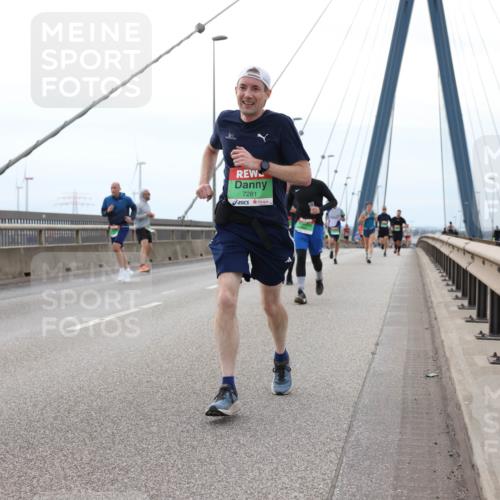 03.10.2025 - Köhlbrandbrückenlauf Lena Gebhardt http://msf.ph/oto/9200807 03.10.2025 15:41:55 Position 2 7281 meine-sportfotos.de