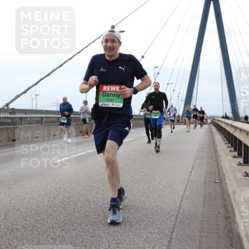 03.10.2025 - Köhlbrandbrückenlauf Lena Gebhardt http://msf.ph/oto/9200809 03.10.2025 15:41:55 Position 2 7281 meine-sportfotos.de