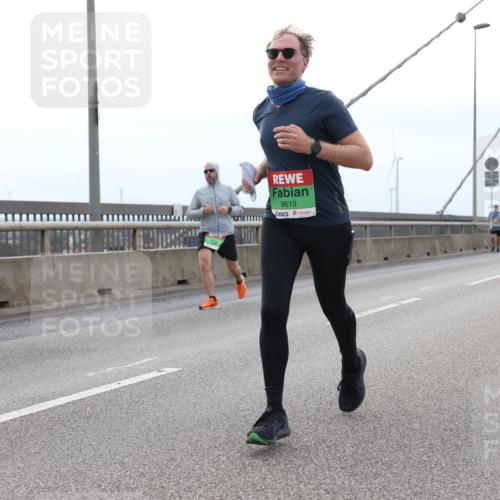 03.10.2025 - Köhlbrandbrückenlauf Lena Gebhardt http://msf.ph/oto/9200823 03.10.2025 15:41:59 Position 2 9619 meine-sportfotos.de