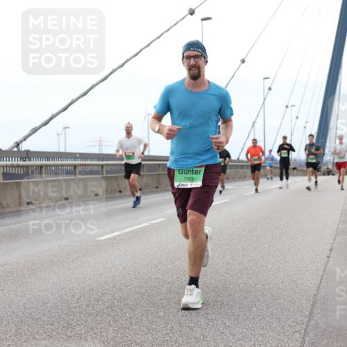 03.10.2025 - Köhlbrandbrückenlauf Lena Gebhardt http://msf.ph/oto/9200854 03.10.2025 15:42:08 Position 2 7403 meine-sportfotos.de