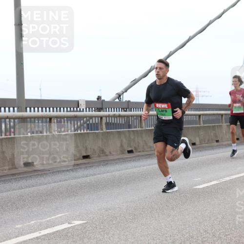 03.10.2025 - Köhlbrandbrückenlauf Lena Gebhardt http://msf.ph/oto/9200864 03.10.2025 15:42:12 Position 2 91, 7600 meine-sportfotos.de