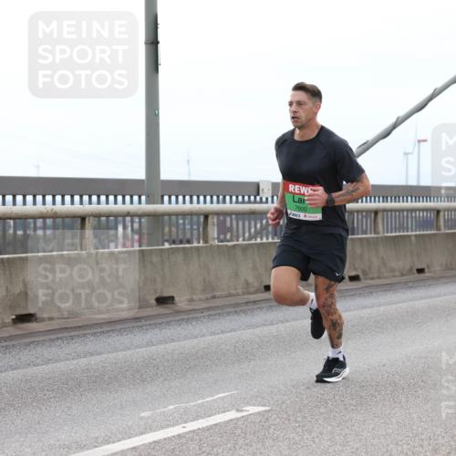 03.10.2025 - Köhlbrandbrückenlauf Lena Gebhardt http://msf.ph/oto/9200867 03.10.2025 15:42:12 Position 2 7600 meine-sportfotos.de