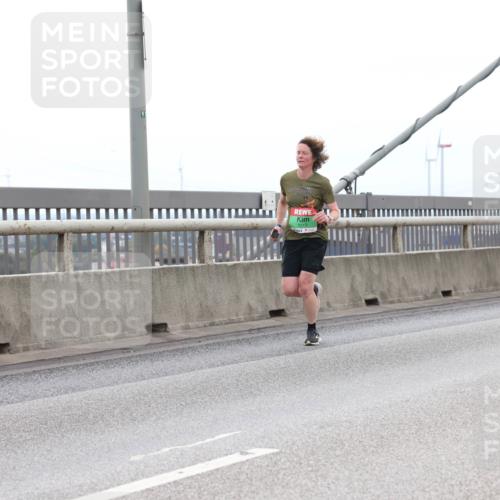 03.10.2025 - Köhlbrandbrückenlauf Lena Gebhardt http://msf.ph/oto/9200880 03.10.2025 15:42:16 Position 2 91, 7213 meine-sportfotos.de