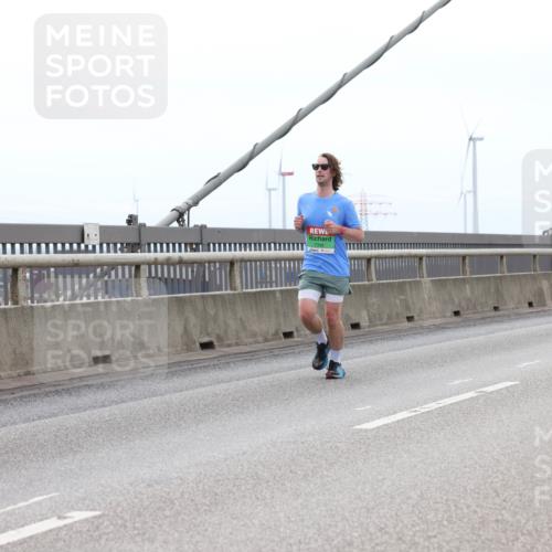 03.10.2025 - Köhlbrandbrückenlauf Lena Gebhardt http://msf.ph/oto/9200887 03.10.2025 15:42:18 Position 2 91 meine-sportfotos.de