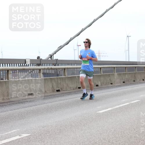 03.10.2025 - Köhlbrandbrückenlauf Lena Gebhardt http://msf.ph/oto/9200888 03.10.2025 15:42:18 Position 2 7338 meine-sportfotos.de