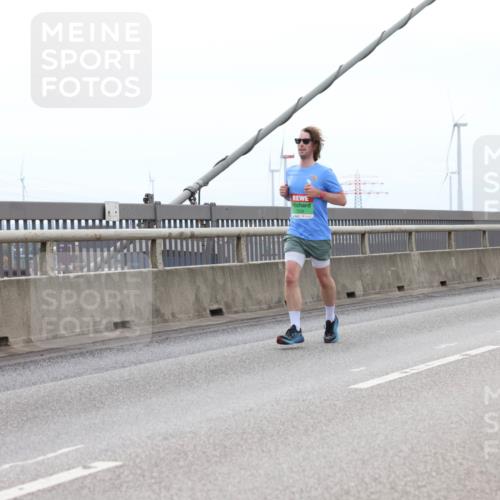 03.10.2025 - Köhlbrandbrückenlauf Lena Gebhardt http://msf.ph/oto/9200889 03.10.2025 15:42:18 Position 2  meine-sportfotos.de
