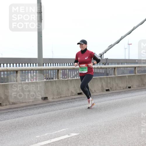 03.10.2025 - Köhlbrandbrückenlauf Lena Gebhardt http://msf.ph/oto/9200896 03.10.2025 15:42:23 Position 2 7207 meine-sportfotos.de
