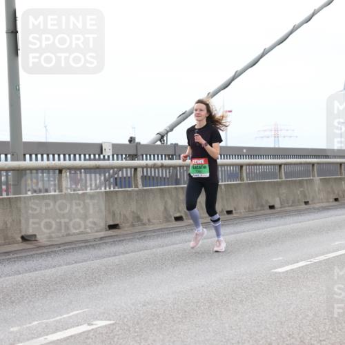 03.10.2025 - Köhlbrandbrückenlauf Lena Gebhardt http://msf.ph/oto/9200898 03.10.2025 15:42:24 Position 2  meine-sportfotos.de