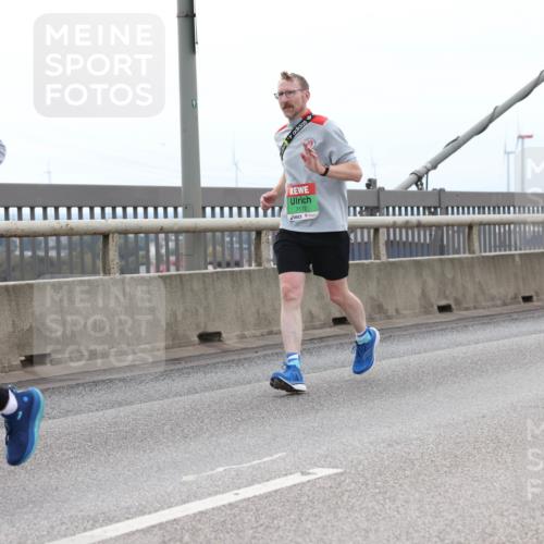 03.10.2025 - Köhlbrandbrückenlauf Lena Gebhardt http://msf.ph/oto/9200913 03.10.2025 15:42:29 Position 2 82, 7172 meine-sportfotos.de
