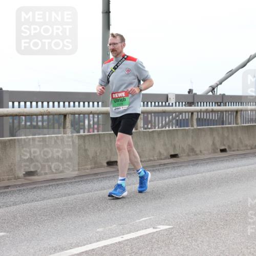 03.10.2025 - Köhlbrandbrückenlauf Lena Gebhardt http://msf.ph/oto/9200915 03.10.2025 15:42:30 Position 2 7172 meine-sportfotos.de