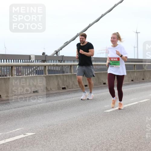 03.10.2025 - Köhlbrandbrückenlauf Lena Gebhardt http://msf.ph/oto/9200917 03.10.2025 15:42:32 Position 2 91, 7862 meine-sportfotos.de