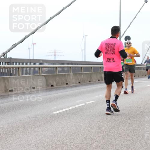03.10.2025 - Köhlbrandbrückenlauf Lena Gebhardt http://msf.ph/oto/9200927 03.10.2025 15:42:34 Position 2  meine-sportfotos.de