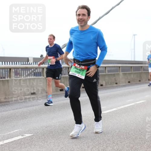 03.10.2025 - Köhlbrandbrückenlauf Lena Gebhardt http://msf.ph/oto/9200964 03.10.2025 15:42:42 Position 2 9566 meine-sportfotos.de