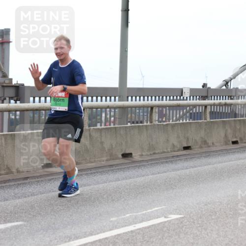 03.10.2025 - Köhlbrandbrückenlauf Lena Gebhardt http://msf.ph/oto/9200966 03.10.2025 15:42:43 Position 2 7610 meine-sportfotos.de