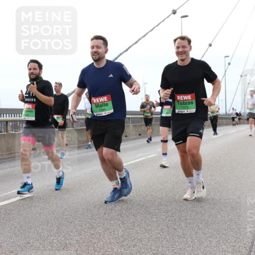 03.10.2025 - Köhlbrandbrückenlauf Lena Gebhardt http://msf.ph/oto/9200989 03.10.2025 15:42:49 Position 2 9618, 9405, 7284, 7473, 07 meine-sportfotos.de