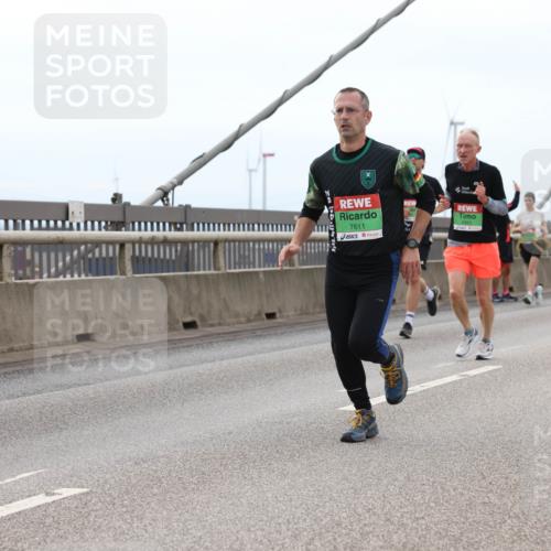 03.10.2025 - Köhlbrandbrückenlauf Lena Gebhardt http://msf.ph/oto/9201034 03.10.2025 15:43:06 Position 2 7611 meine-sportfotos.de