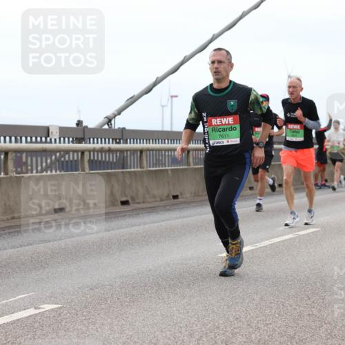 03.10.2025 - Köhlbrandbrückenlauf Lena Gebhardt http://msf.ph/oto/9201035 03.10.2025 15:43:06 Position 2 91, 7611 meine-sportfotos.de