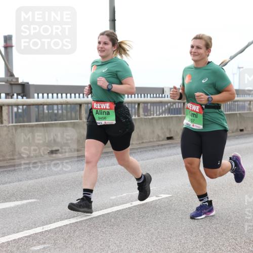 03.10.2025 - Köhlbrandbrückenlauf Lena Gebhardt http://msf.ph/oto/9201137 03.10.2025 15:43:41 Position 2 9456, 57 meine-sportfotos.de