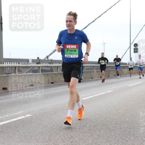 03.10.2025 - Köhlbrandbrückenlauf Lena Gebhardt http://msf.ph/oto/9201153 03.10.2025 15:43:47 Position 2 7270, 7601 meine-sportfotos.de