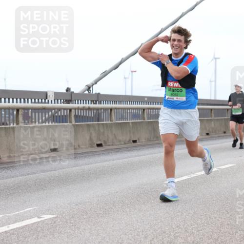 03.10.2025 - Köhlbrandbrückenlauf Lena Gebhardt http://msf.ph/oto/9201238 03.10.2025 15:44:03 Position 2 8082 meine-sportfotos.de