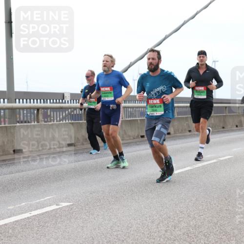 03.10.2025 - Köhlbrandbrückenlauf Lena Gebhardt http://msf.ph/oto/9201259 03.10.2025 15:44:08 Position 2 8616, 7646 meine-sportfotos.de