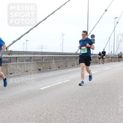 03.10.2025 - Köhlbrandbrückenlauf Lena Gebhardt http://msf.ph/oto/9201299 03.10.2025 15:44:19 Position 2 7285 meine-sportfotos.de