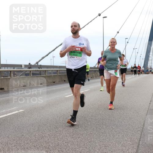 03.10.2025 - Köhlbrandbrückenlauf Lena Gebhardt http://msf.ph/oto/9201322 03.10.2025 15:44:32 Position 2 9091, 8539 meine-sportfotos.de