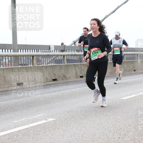 03.10.2025 - Köhlbrandbrückenlauf Lena Gebhardt http://msf.ph/oto/9201344 03.10.2025 15:44:41 Position 2 91, 707 meine-sportfotos.de
