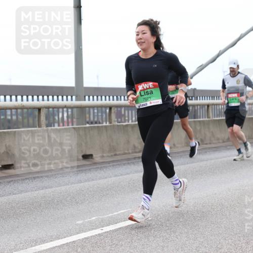 03.10.2025 - Köhlbrandbrückenlauf Lena Gebhardt http://msf.ph/oto/9201348 03.10.2025 15:44:42 Position 2 7071 meine-sportfotos.de