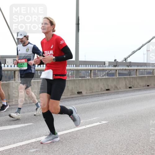 03.10.2025 - Köhlbrandbrückenlauf Lena Gebhardt http://msf.ph/oto/9201357 03.10.2025 15:44:44 Position 2 7175, 1, 9096 meine-sportfotos.de