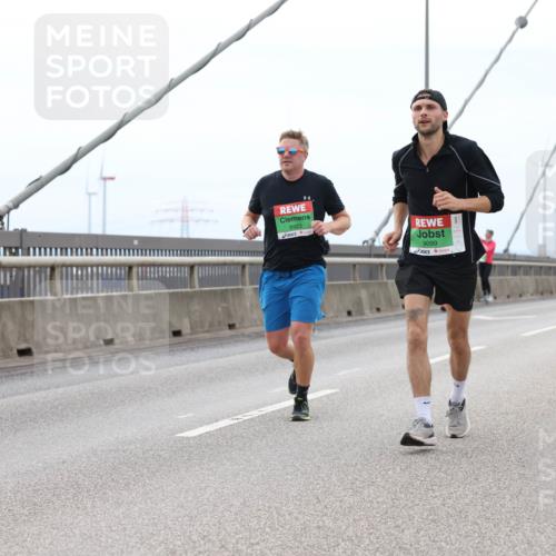 03.10.2025 - Köhlbrandbrückenlauf Lena Gebhardt http://msf.ph/oto/9201383 03.10.2025 15:44:52 Position 2 8923, 9099 meine-sportfotos.de
