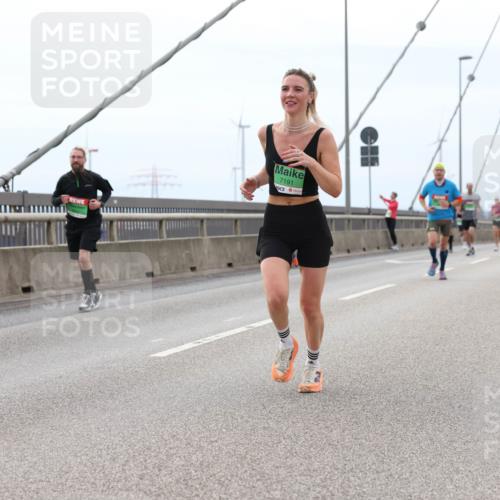 03.10.2025 - Köhlbrandbrückenlauf Lena Gebhardt http://msf.ph/oto/9201390 03.10.2025 15:44:54 Position 2 7191 meine-sportfotos.de