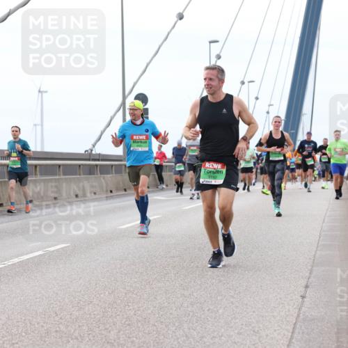 03.10.2025 - Köhlbrandbrückenlauf Lena Gebhardt http://msf.ph/oto/9201394 03.10.2025 15:44:56 Position 2 9451, 9110 meine-sportfotos.de