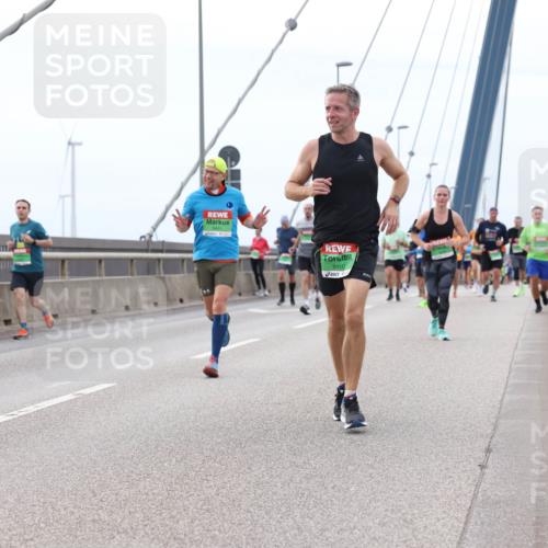 03.10.2025 - Köhlbrandbrückenlauf Lena Gebhardt http://msf.ph/oto/9201396 03.10.2025 15:44:56 Position 2 9451, 9110 meine-sportfotos.de