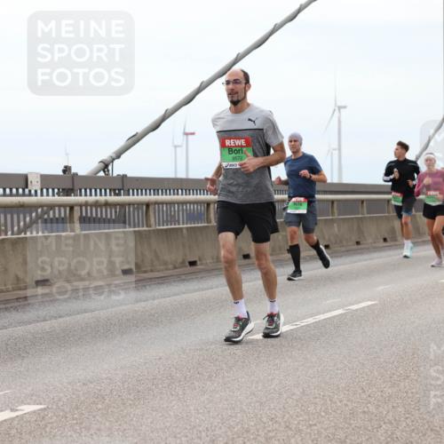 03.10.2025 - Köhlbrandbrückenlauf Lena Gebhardt http://msf.ph/oto/9201411 03.10.2025 15:45:01 Position 2 91, 9572 meine-sportfotos.de