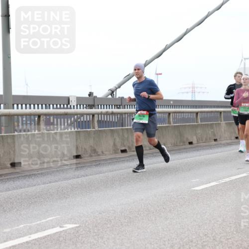 03.10.2025 - Köhlbrandbrückenlauf Lena Gebhardt http://msf.ph/oto/9201418 03.10.2025 15:45:03 Position 2 91, 7501 meine-sportfotos.de
