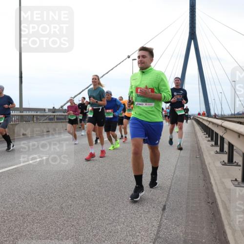03.10.2025 - Köhlbrandbrückenlauf Lena Gebhardt http://msf.ph/oto/9201425 03.10.2025 15:45:05 Position 2 7226 meine-sportfotos.de