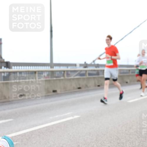 03.10.2025 - Köhlbrandbrückenlauf Lena Gebhardt http://msf.ph/oto/9201467 03.10.2025 15:45:15 Position 2  meine-sportfotos.de